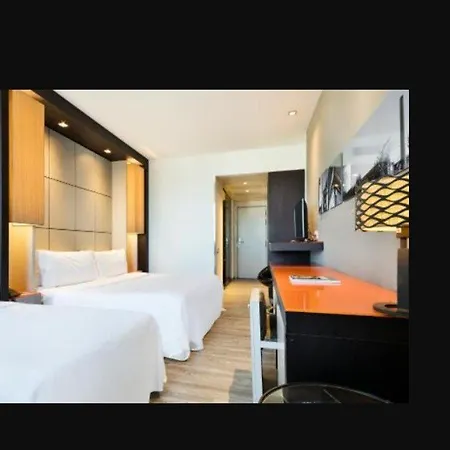 Condal Mar, Affiliated By Melia 4*