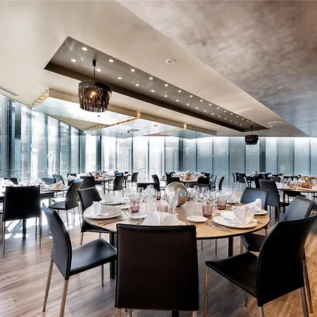 Condal Mar, Affiliated By Melia 4*