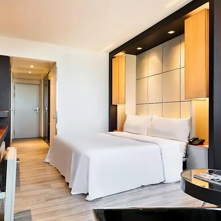 Condal Mar, Affiliated By Melia
