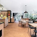 Condal Mar, Affiliated By Melia 4*